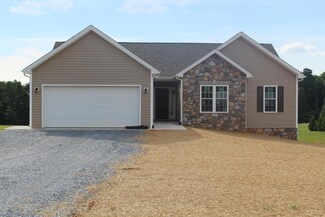 191 Mollies Creek Rd, Gladys, VA 24554