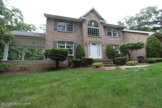 242 Deer Run Dr, Mountain Top, PA 18707