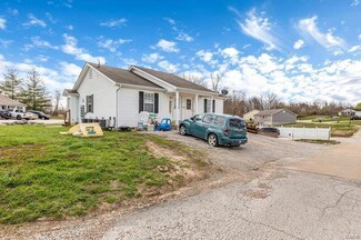 110 May Ave, Winfield, MO 63389