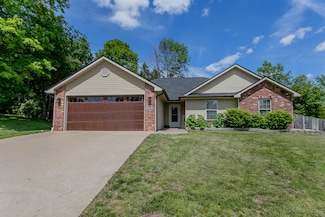 2810 Waynesboro Dr, Columbia, MO 65202