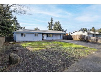 461 NE 3rd St, Willamina, OR 97396