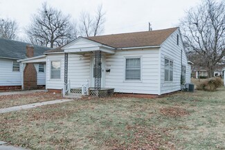 1323 N 8th St, Independence, KS 67301
