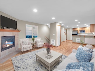 13721 Greenwood Ave N Unit A, Seattle, WA 98133