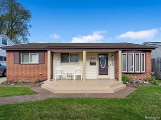 28203 Florence St, Saint Clair Shores, MI 48081