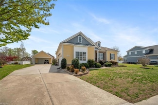 4304 Edgewater Ln, Suffolk, VA 23435