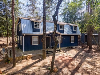 215 Prince Valiant Dr, Woodville, TX 75979