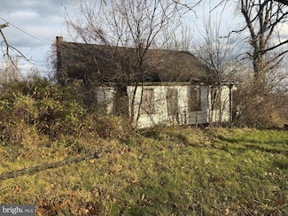 817 N State St, Pottstown, PA 19464