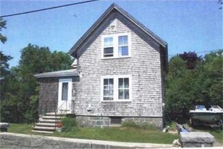 4 Squam Hill Ct, Rockport, MA 01966