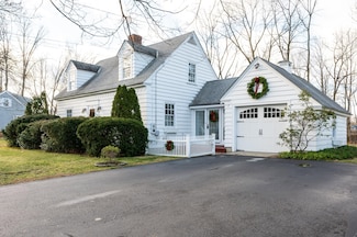 15 King St, Milford, NH 03055