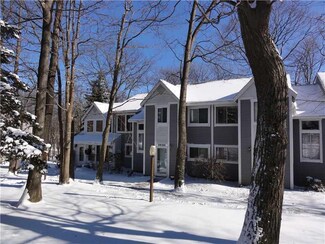 4524 Nordic Ct, Hidden Valley, PA 15502