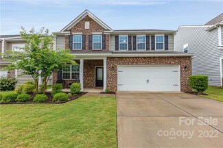 13011 Sagamore Hill Dr, Charlotte, NC 28273