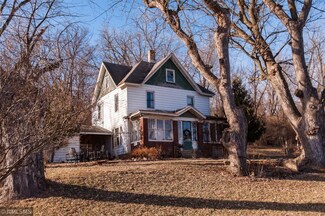 203 3rd Ave NW, Mazeppa, MN 55956