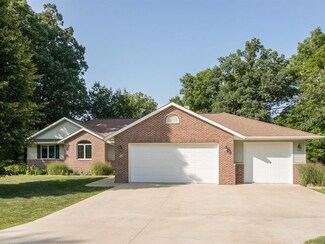 62 Hidden River Ct, Tipton, IA 52772