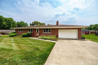 6062 10th Ave, Miamisburg, OH 45342