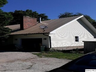374 Highway 96 S, Payson, IL 62360