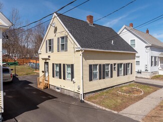 38 Hill St, Saco, ME 04072