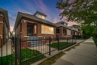 6741 S Maplewood Ave, Chicago, IL 60629