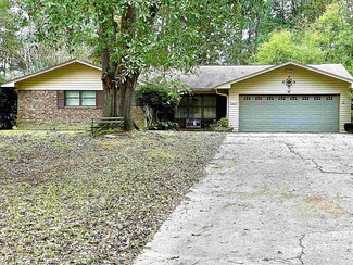 1421 Pecan St, Crossett, AR 71635