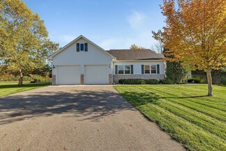 1416 Pondview Ct, Saint Joseph, MN 56374