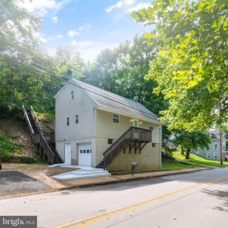 732 Manatawny St, Pottstown, PA 19464