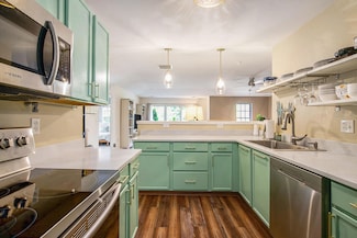 4049 Berkeley Ave Unit 25, Canton, MI 48188