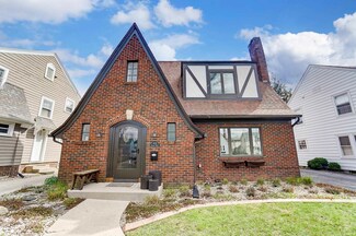 919 Prange Dr, Fort Wayne, IN 46807