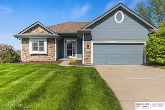 6735 N 150th St, Omaha, NE 68116