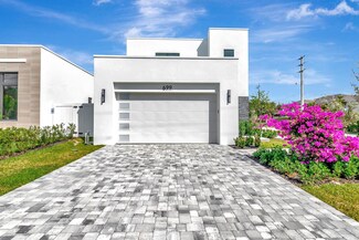 699 Kingsbridge St, Boca Raton, FL 33487