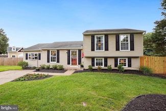 8588 King Carter St, Manassas, VA 20110