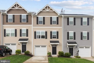 35166 Sara Ct, Locust Grove, VA 22508