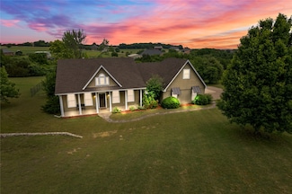 415 Stone Mountain Ct, Cresson, TX 76035