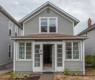 1013 N Forest St, Bellingham, WA 98225