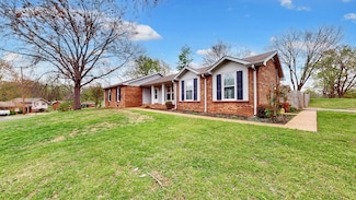 101 Trousdale Ct, Hendersonville, TN 37075