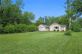 8249 Ward Pkwy, Kansas City, MO 64114