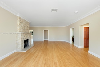 9457 Carlyle Ave, Surfside, FL 33154