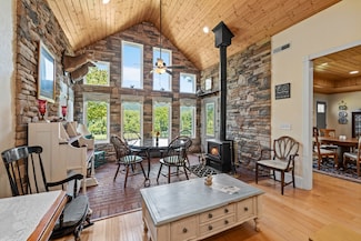 1556 Chestnut Grove Rd, Morrison, TN 37357