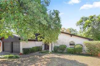7424 Brentwood Stair Rd, Fort Worth, TX 76112