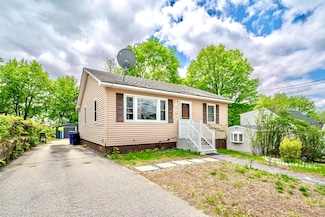 373 Lowell St, Manchester, NH 03104