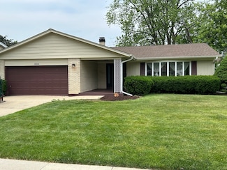 1826 E Wood Ln, Mount Prospect, IL 60056