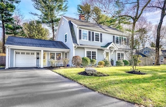 13 Hoover Rd, Hingham, MA 02043