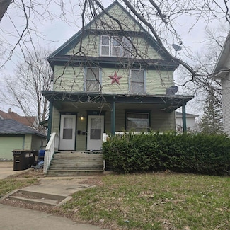 1101 S Galena Ave, Freeport, IL 61032