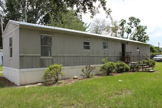 33 E Peeler Ave, Lakeland, GA 31635