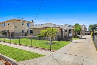 3666 W 113th St, Inglewood, CA 90303