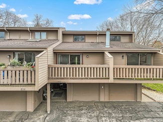 832 Stone Ridge Place, Dubuque, IA 52001