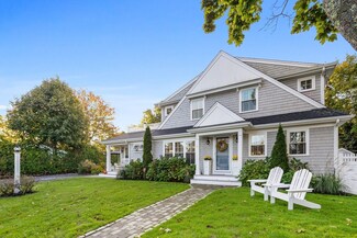 45 Maple St, Teaticket, MA 02536