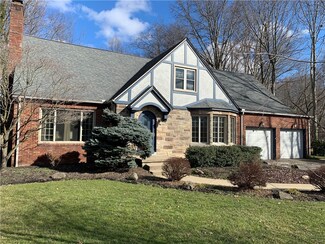 171 S Buhl Farm Dr, Hermitage, PA 16148