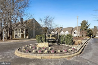 34 Bridgewater Dr Unit 146B, Marlton, NJ 08053