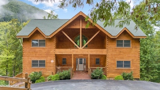 509 Woodland Dr, Gatlinburg, TN 37738
