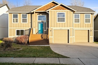 8410 N Palm Place, Spokane, WA 99208