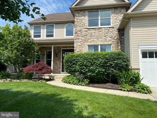 5 Cobblestone Ct, Columbus, NJ 08022